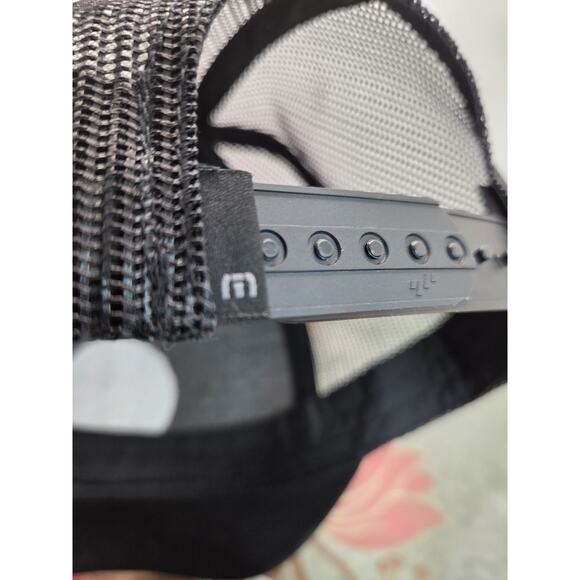 Travis Mathew Golf Patch Trucker Snapback Hat Cap One Size Black Cotton Poly - Picture 6 of 7